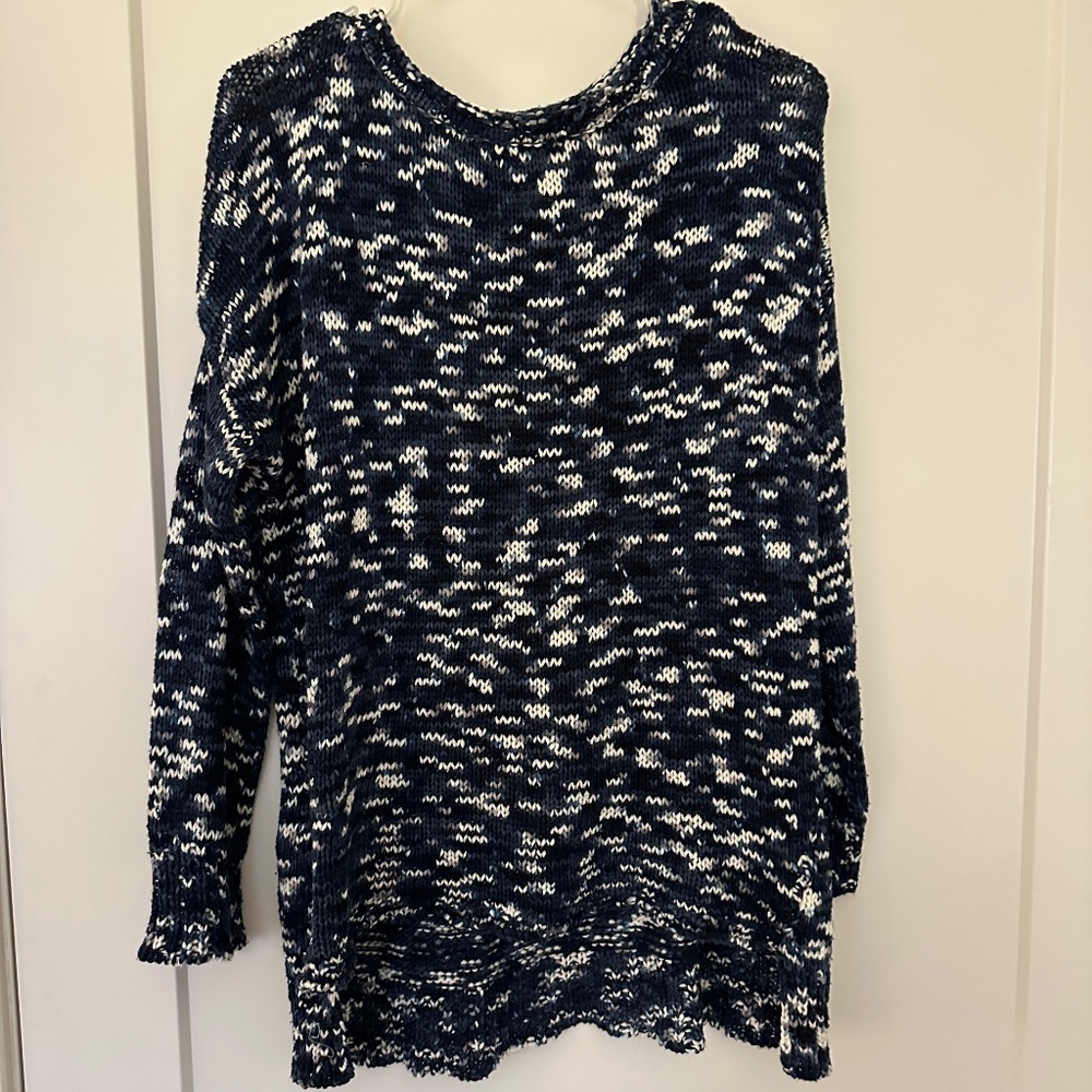 Brandy Melville White and Blue Wool Oversized Sweater
